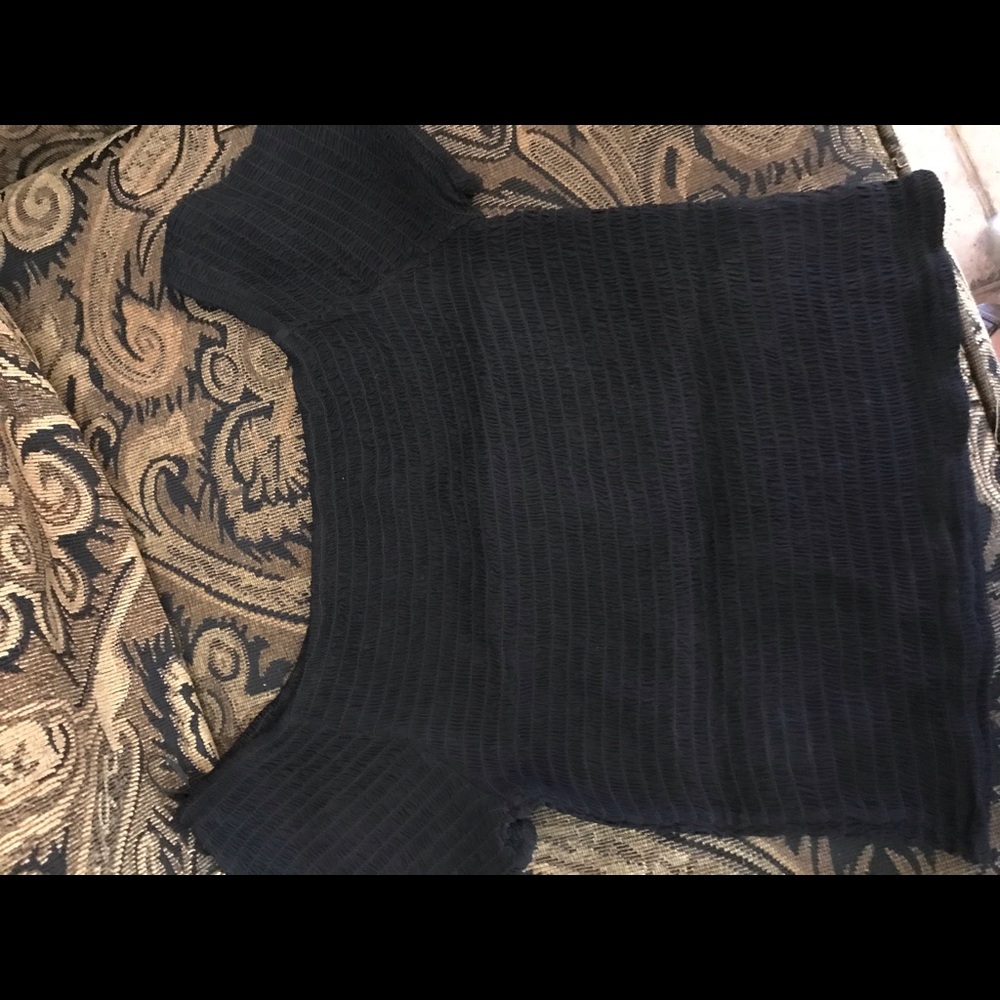 Japna Black Crop Top - Picture 5 of 8